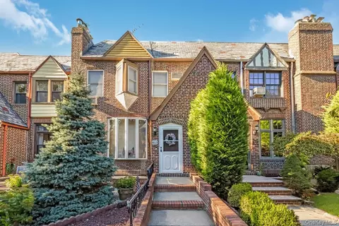 88-23 Rutledge Ave, New York, NY 11385