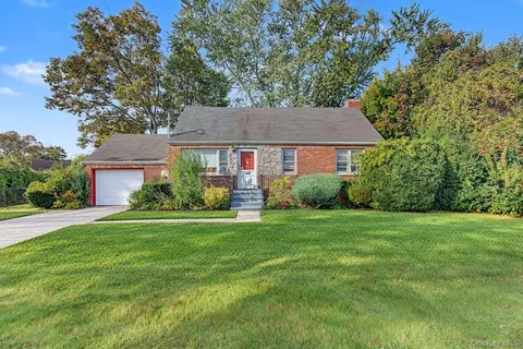 102 S 29th St, Wyandanch, NY 11798