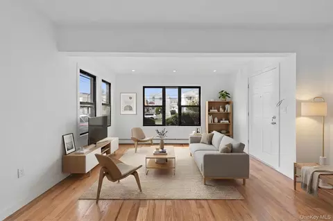 13515 Francis Lewis Blvd, New York, NY 11413