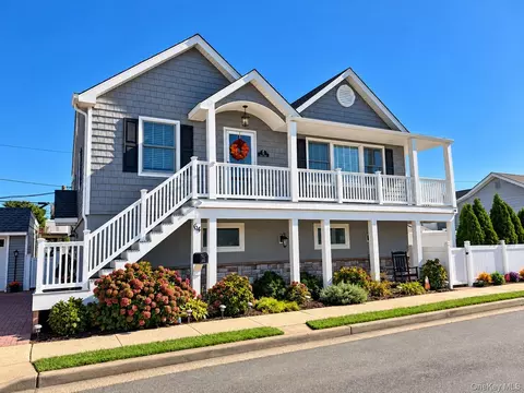 64 Farrell St, Long Beach, NY 11561