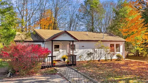 7 Sara Dr, Fallsburg, NY 12759