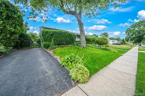 Exterior - 18 Edi Ave, Plainview, NY 11803 photo 1 of 4