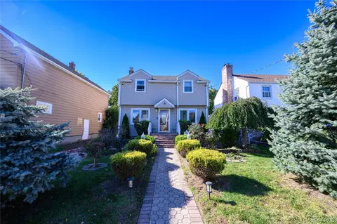 203 Holly Ave, Hempstead, NY 11550