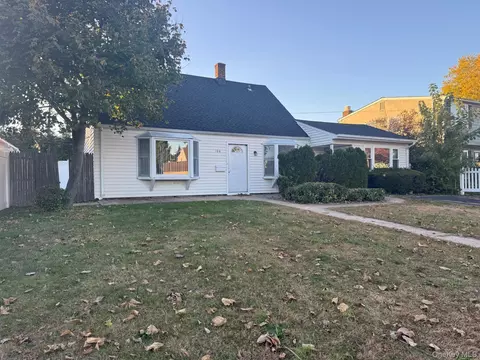106 Ranch Ln, Levittown, NY 11756