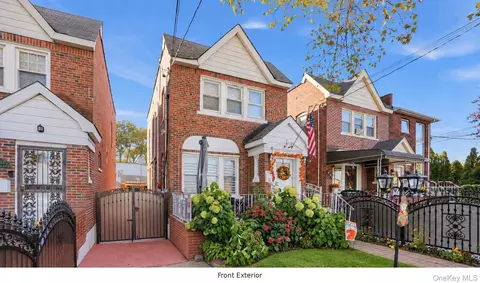 13214 84th St, New York, NY 11417