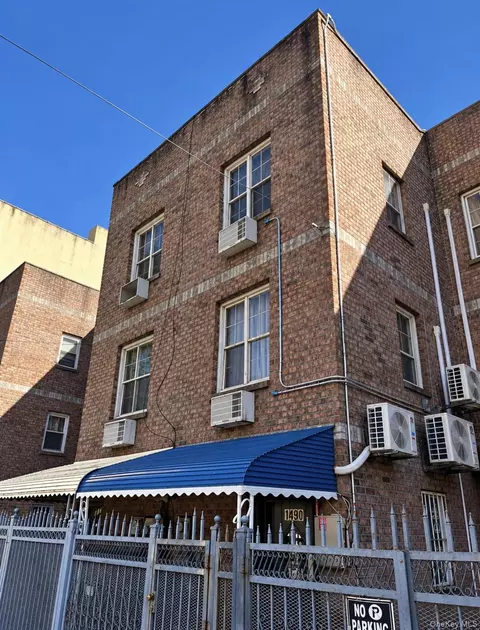 1500 Vyse Ave, New York, NY 10460