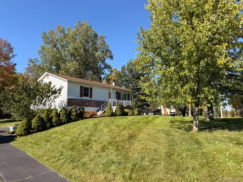 62 Pucky Huddle Rd, Bethel, NY 12720