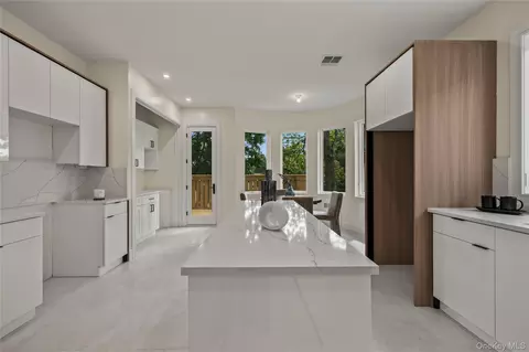 Other - 30 E Castle Ave #202, Ramapo, NY 10977 photo 5 of 9