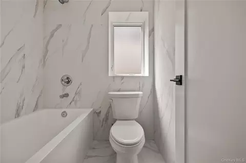 Bath - 30 E Castle Ave #202, Ramapo, NY 10977 photo 3 of 4