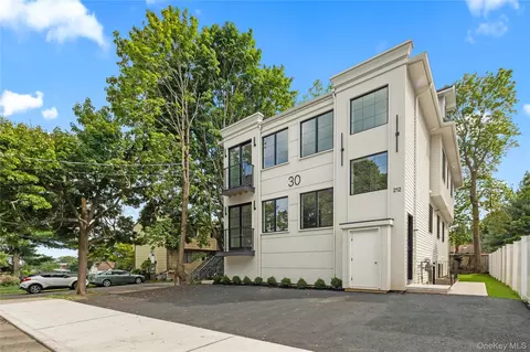 Exterior - 30 E Castle Ave #202, Ramapo, NY 10977 photo 3 of 7
