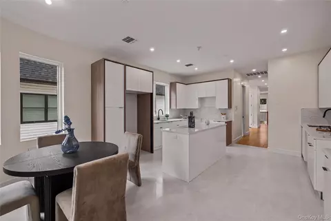 Other - 30 E Castle Ave #202, Ramapo, NY 10977 photo 6 of 9