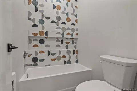 Bath - 30 E Castle Ave #202, Ramapo, NY 10977 photo 1 of 4