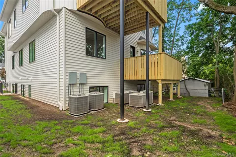 Exterior - 30 E Castle Ave #202, Ramapo, NY 10977 photo 5 of 7