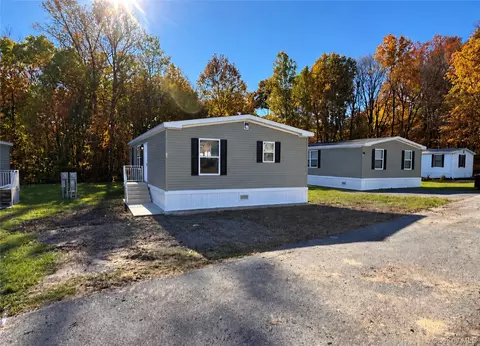 16 Shore Ln, Mamakating, NY 12722