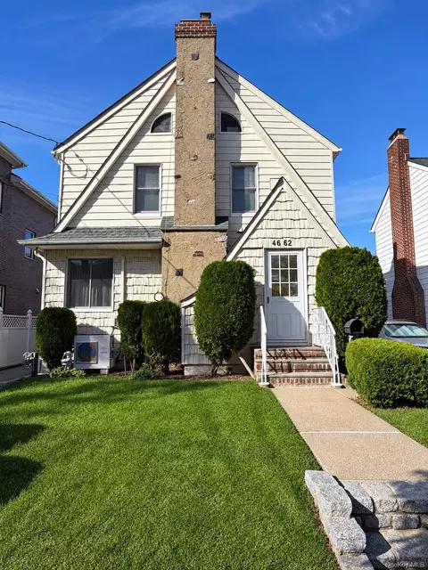 46-62 158th St, Flushing, NY 11358
