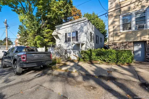 6 Horatio St, Yonkers, NY 10710