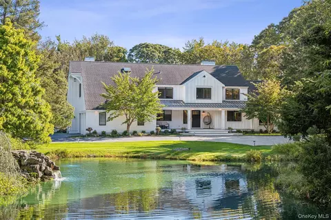 263 Ferry Rd #RT114, Sag Harbor, NY 11963