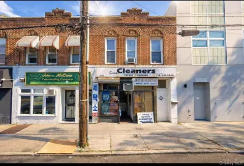 43-27 162nd St, Flushing, NY 11358