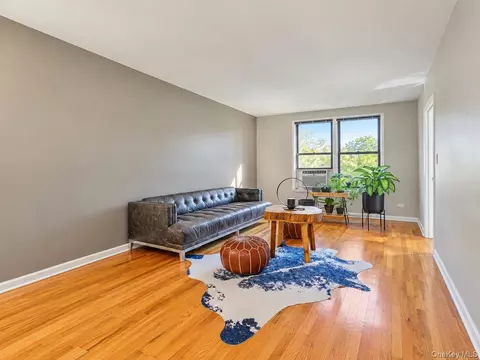 285 E 35th St #6E, Brooklyn, NY 11203