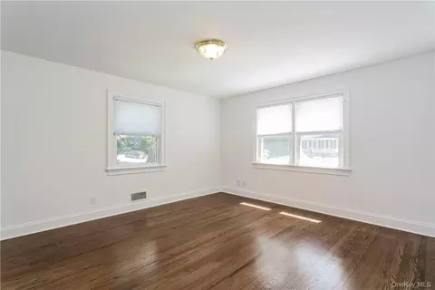Bedroom - 20 Walker Ave, Rye, NY 10580 photo 2 of 10