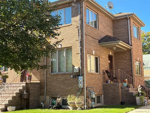 2226 Ryan St, New York, NY 11357