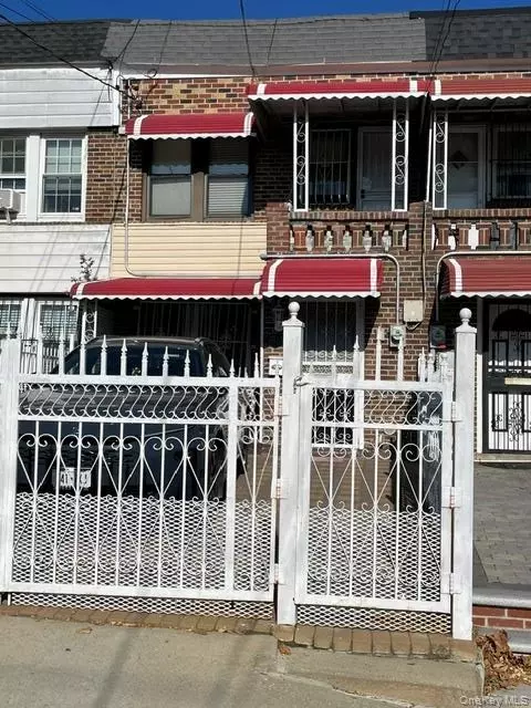 1917 Bussing Ave, New York, NY 10466