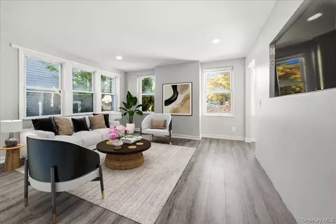 3640 Palmer Ave, New York, NY 10466