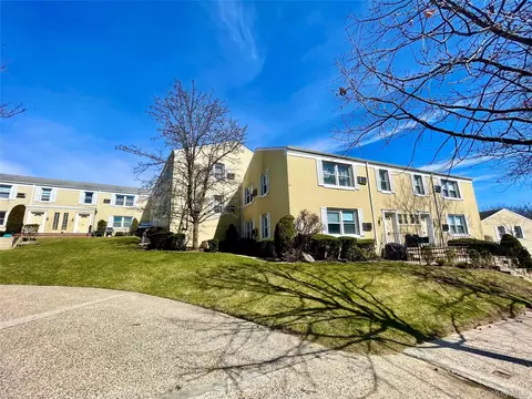 251-43 71 Ave #119B, New York, NY 11426