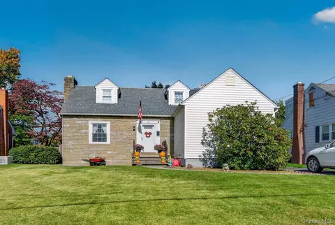 42 Harding Ave, Kingston, NY 12401