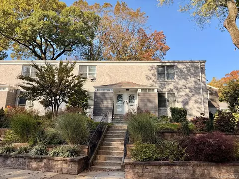 89 Glen Keith Rd # U, Glen Cove, NY 11542