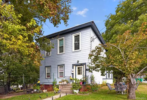 36 Robinson St, Beacon, NY 12508