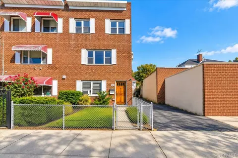 1562 Paulding Ave, New York, NY 10462
