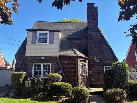 14 Flint Ave, Hempstead, NY 11550
