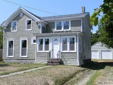 74 Bay Ave, Patchogue, NY 11772 photo 1