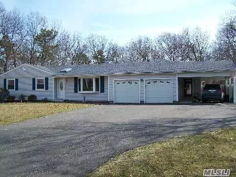Undisclosed, Patchogue, NY 11772 photo 1