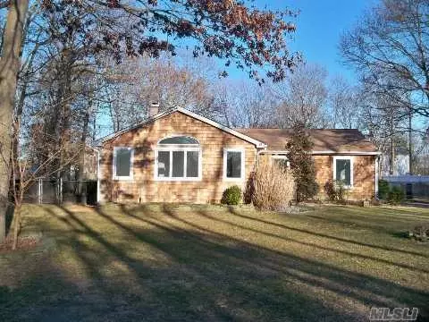 Undisclosed, Mastic, NY 11950 photo 1