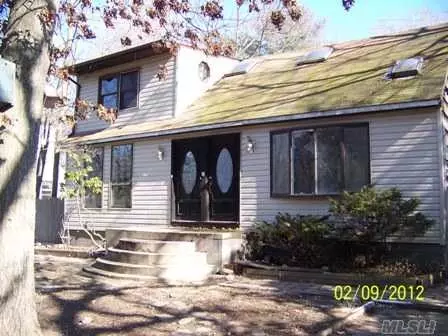 45 Lambert AVE, Mastic, NY 11950 photo 1