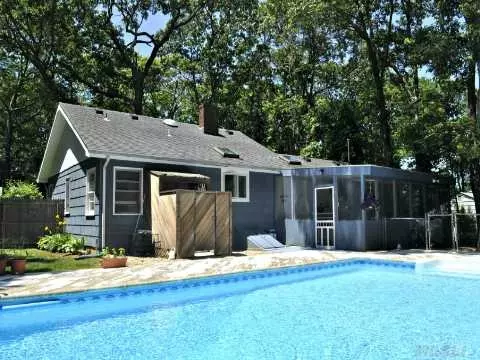 335 Smith Rd, Peconic, NY 11958 photo 1