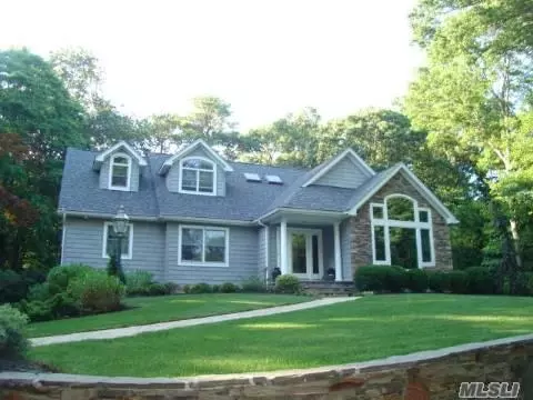 4 Benjamin St, Wading River, NY 11792 photo 1