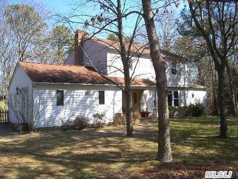 1 Flocee Pl, Hampton Bays, NY 11946 photo 1