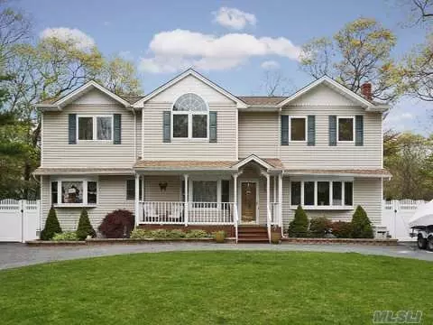 69 Lyman AVE, Patchogue, NY 11772 photo 1
