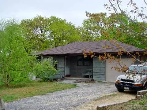9 Milldown RD, Yaphank, NY 11980 photo 1