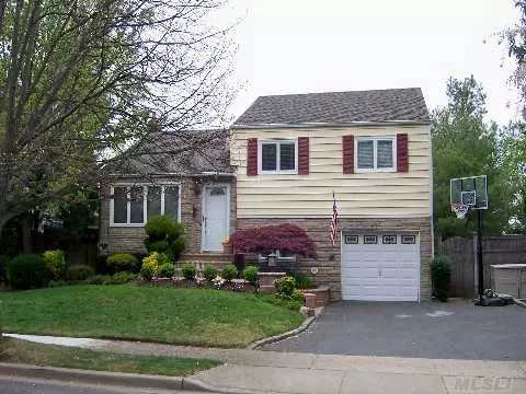 21 Nautilus AVE, Plainview, NY 11803 photo 1
