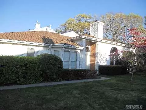 81 Hamlet DR, Commack, NY 11725 photo 1