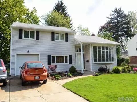 Undisclosed, Plainview, NY 11803 photo 1