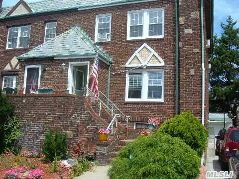 319 E Pine ST, Long Beach, NY 11561 photo 1
