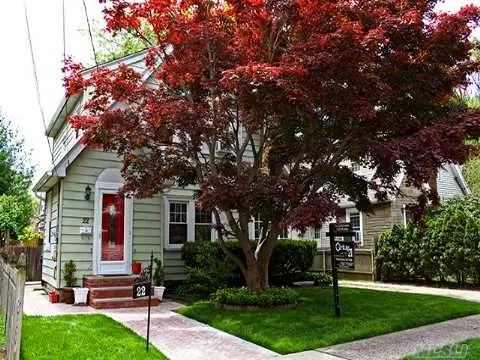 22 Wallace AVE, Baldwin, NY 11510 photo 1