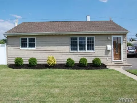 30 Stewart AVE, Bethpage, NY 11714 photo 1