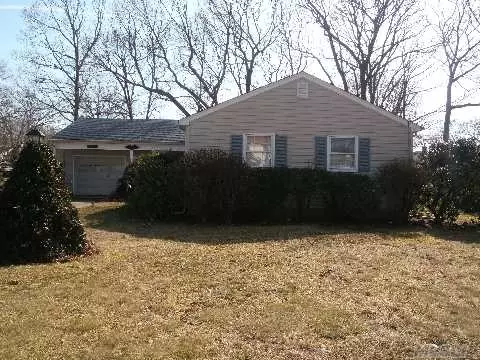 32 45th St, Islip, NY 11751 photo 1