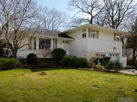 66 Briar LN, Jericho, NY 11753 photo 1